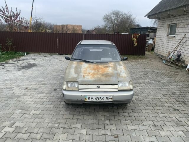 Серый ЗАЗ 1103 Славута, объемом двигателя 1.2 л и пробегом 90 тыс. км за 477 $, фото 2 на Automoto.ua