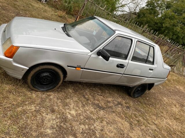 Сірий ЗАЗ 1103 Славута, об'ємом двигуна 1.2 л та пробігом 150 тис. км за 404 $, фото 3 на Automoto.ua