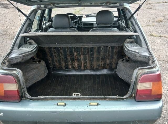 Серый ЗАЗ 1103 Славута, объемом двигателя 1.2 л и пробегом 300 тыс. км за 685 $, фото 3 на Automoto.ua