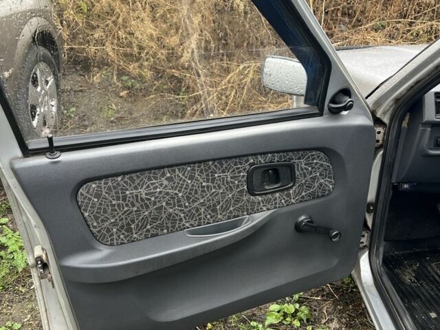 Сірий ЗАЗ 1103 Славута, об'ємом двигуна 1.2 л та пробігом 3 тис. км за 1196 $, фото 2 на Automoto.ua