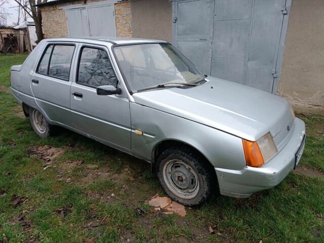 Серый ЗАЗ 1103 Славута, объемом двигателя 1.2 л и пробегом 87 тыс. км за 900 $, фото 4 на Automoto.ua