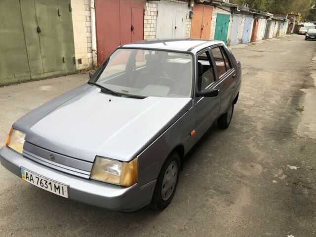 Серый ЗАЗ 1103 Славута, объемом двигателя 0 л и пробегом 8 тыс. км за 1900 $, фото 2 на Automoto.ua