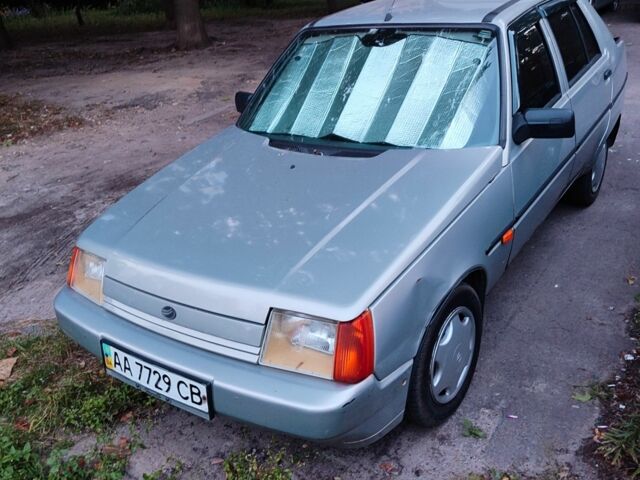 Сірий ЗАЗ 1103 Славута, об'ємом двигуна 1.2 л та пробігом 100 тис. км за 900 $, фото 1 на Automoto.ua