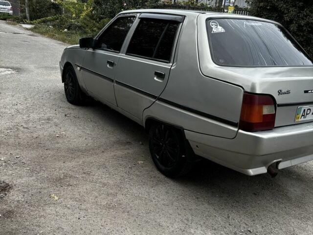 Серый ЗАЗ 1103 Славута, объемом двигателя 0 л и пробегом 193 тыс. км за 750 $, фото 3 на Automoto.ua