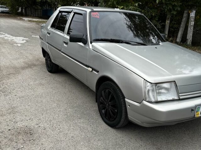 Серый ЗАЗ 1103 Славута, объемом двигателя 0 л и пробегом 193 тыс. км за 750 $, фото 1 на Automoto.ua