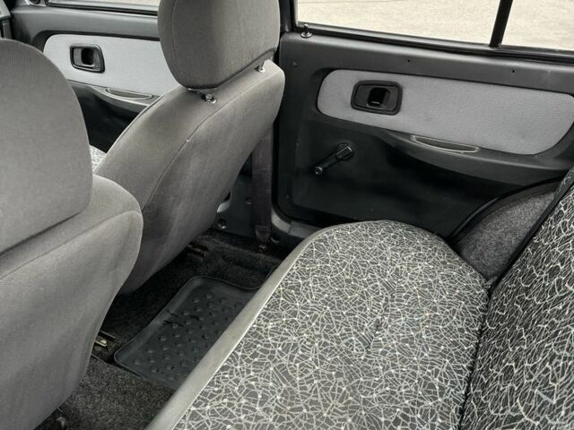 Серый ЗАЗ 1103 Славута, объемом двигателя 1.2 л и пробегом 80 тыс. км за 1100 $, фото 3 на Automoto.ua