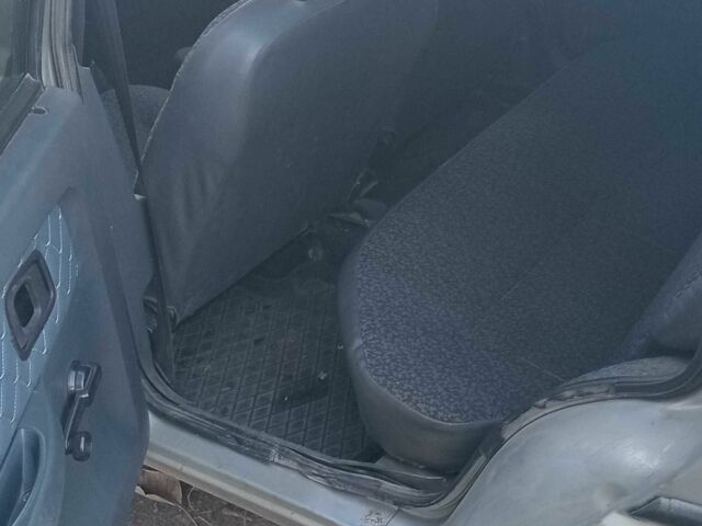 Серый ЗАЗ 1103 Славута, объемом двигателя 1.2 л и пробегом 130 тыс. км за 717 $, фото 7 на Automoto.ua