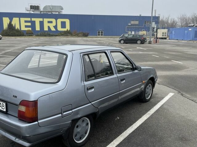 Серый ЗАЗ 1103 Славута, объемом двигателя 1.2 л и пробегом 80 тыс. км за 1100 $, фото 5 на Automoto.ua