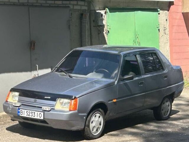 Серый ЗАЗ 1103 Славута, объемом двигателя 1.2 л и пробегом 65 тыс. км за 1300 $, фото 1 на Automoto.ua
