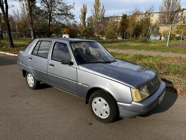 Серый ЗАЗ 1103 Славута, объемом двигателя 1.2 л и пробегом 145 тыс. км за 1300 $, фото 2 на Automoto.ua