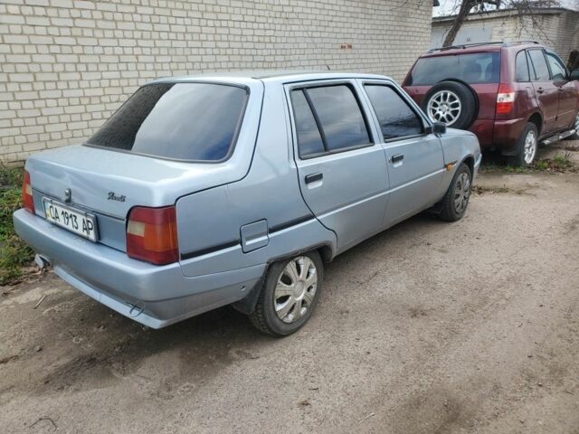 Серый ЗАЗ 1103 Славута, объемом двигателя 1.2 л и пробегом 777 тыс. км за 1400 $, фото 3 на Automoto.ua