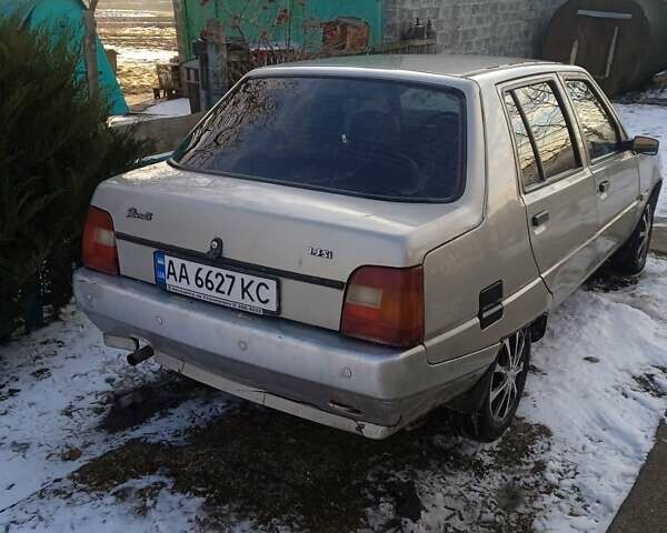 Серый ЗАЗ 1103 Славута, объемом двигателя 1.3 л и пробегом 75 тыс. км за 1200 $, фото 2 на Automoto.ua