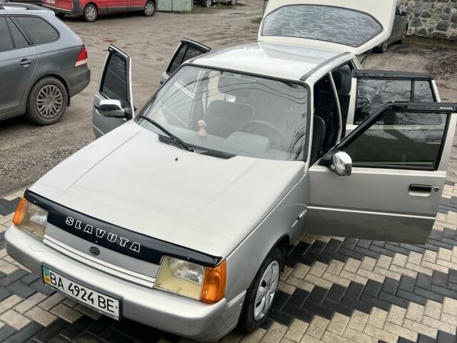 Серый ЗАЗ 1103 Славута, объемом двигателя 1.3 л и пробегом 130 тыс. км за 1450 $, фото 1 на Automoto.ua