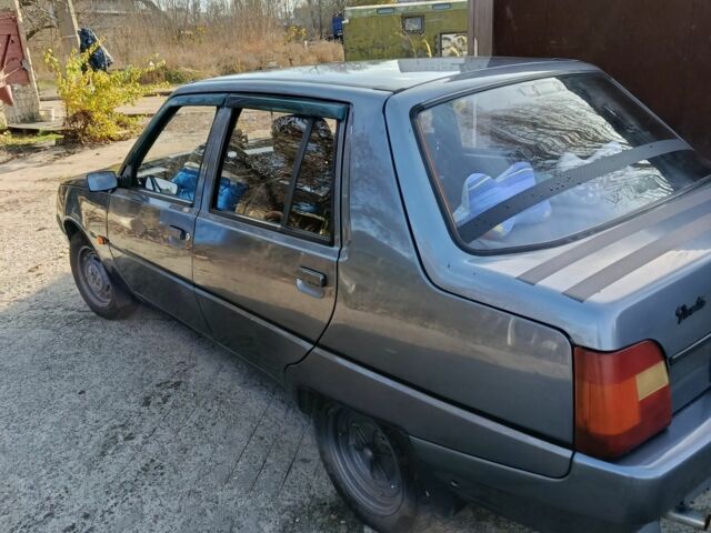 Сірий ЗАЗ 1103 Славута, об'ємом двигуна 1.35 л та пробігом 170 тис. км за 1074 $, фото 1 на Automoto.ua