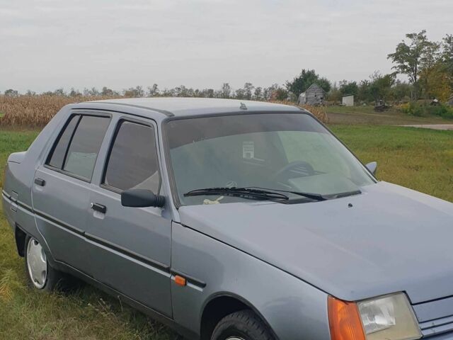 ЗАЗ 1103 Славута 2010 в Мироновке на Automoto.ua Серый ЗАЗ 1103 Славута, объемом двигателя 1.3 л и пробегом 190 тыс. км за 1080 $, фото 7 на Automoto.ua