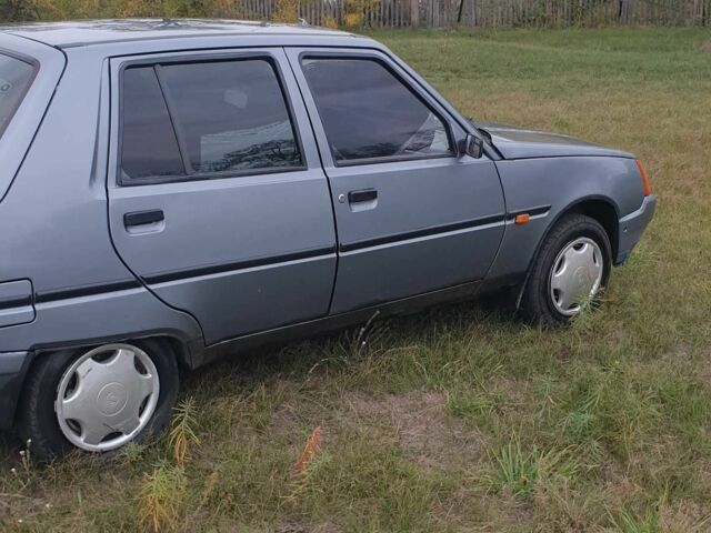 ЗАЗ 1103 Славута 2010 в Мироновке на Automoto.ua Серый ЗАЗ 1103 Славута, объемом двигателя 1.3 л и пробегом 190 тыс. км за 1080 $, фото 2 на Automoto.ua