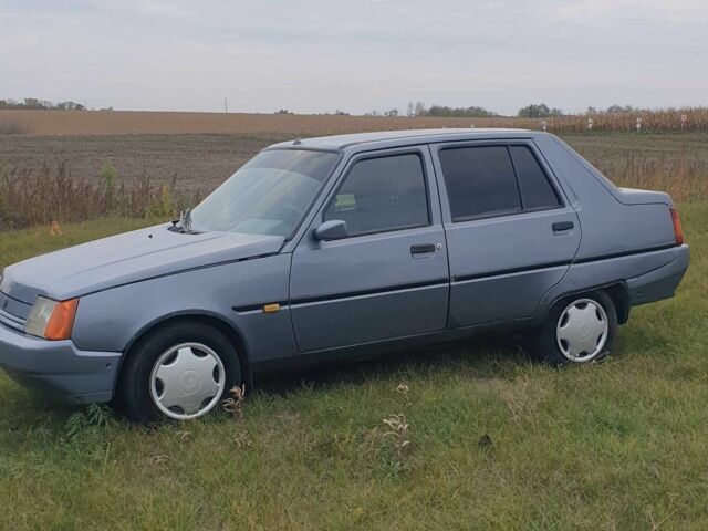 ЗАЗ 1103 Славута 2010 в Мироновке на Automoto.ua Серый ЗАЗ 1103 Славута, объемом двигателя 1.3 л и пробегом 190 тыс. км за 1080 $, фото 8 на Automoto.ua