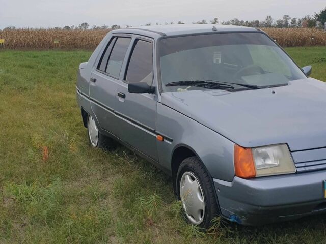 ЗАЗ 1103 Славута 2010 в Мироновке на Automoto.ua Серый ЗАЗ 1103 Славута, объемом двигателя 1.3 л и пробегом 190 тыс. км за 1080 $, фото 6 на Automoto.ua