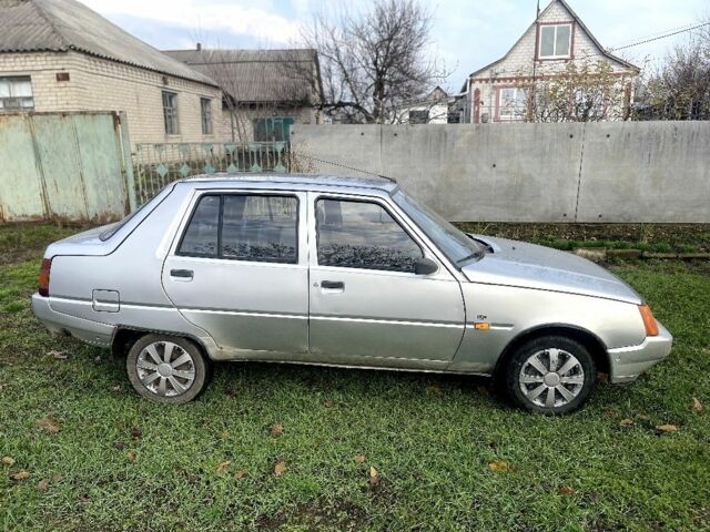 Серый ЗАЗ 1103 Славута, объемом двигателя 1.2 л и пробегом 96 тыс. км за 1200 $, фото 2 на Automoto.ua