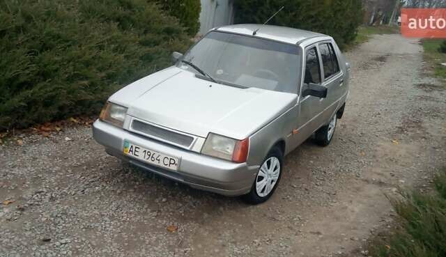 Серый ЗАЗ 1103 Славута, объемом двигателя 1.2 л и пробегом 140 тыс. км за 1100 $, фото 5 на Automoto.ua