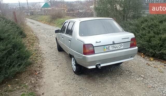 Серый ЗАЗ 1103 Славута, объемом двигателя 1.2 л и пробегом 140 тыс. км за 1100 $, фото 7 на Automoto.ua