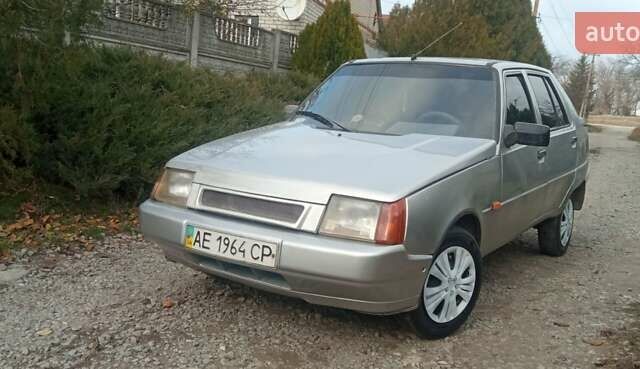 Серый ЗАЗ 1103 Славута, объемом двигателя 1.2 л и пробегом 140 тыс. км за 1100 $, фото 1 на Automoto.ua