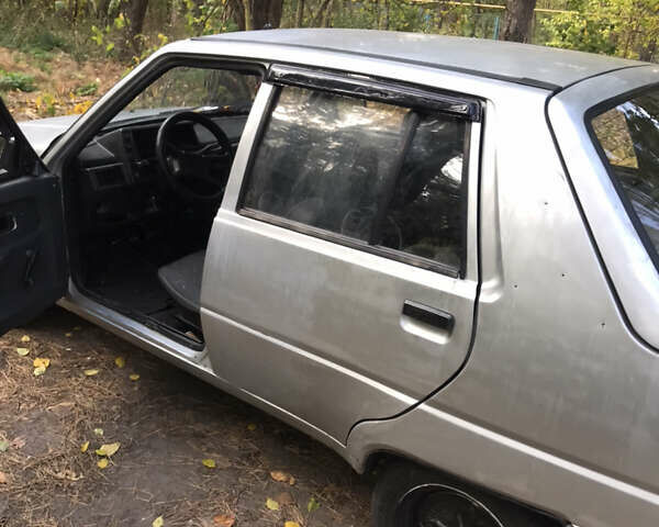 ЗАЗ 1103 Славута 2001 в Днепре (Днепропетровске) на Automoto.ua Серый ЗАЗ 1103 Славута, объемом двигателя 1.2 л и пробегом 17 тыс. км за 1070 $, фото 5 на Automoto.ua