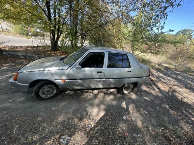 Серый ЗАЗ 1103 Славута, объемом двигателя 1.2 л и пробегом 79 тыс. км за 650 $, фото 5 на Automoto.ua