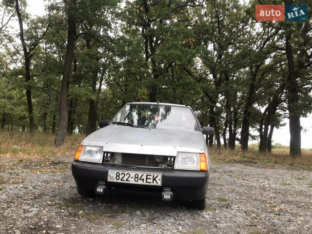 ЗАЗ 1103 Славута 2001 в Днепре (Днепропетровске) на Automoto.ua Серый ЗАЗ 1103 Славута, объемом двигателя 1.2 л и пробегом 17 тыс. км за 1070 $, фото 3 на Automoto.ua