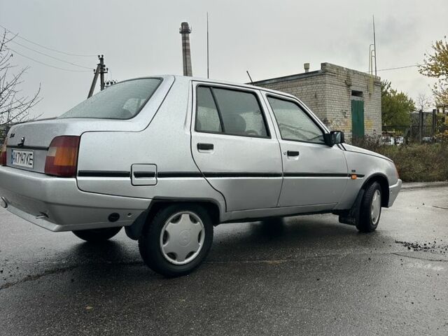 ЗАЗ 1103 Славута 2003 в Дергачах на Automoto.ua Серый ЗАЗ 1103 Славута, объемом двигателя 1.2 л и пробегом 68 тыс. км за 1400 $, фото 2 на Automoto.ua