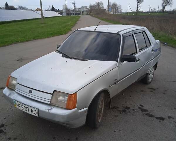 Серый ЗАЗ 1103 Славута, объемом двигателя 1.2 л и пробегом 160 тыс. км за 750 $, фото 2 на Automoto.ua
