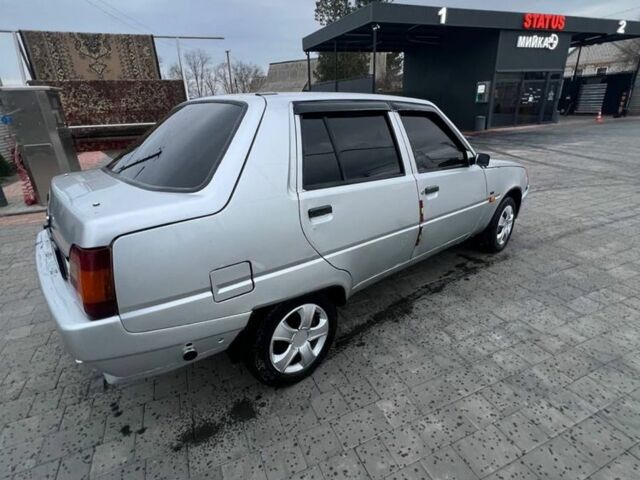 Серый ЗАЗ 1103 Славута, объемом двигателя 1.2 л и пробегом 237 тыс. км за 750 $, фото 2 на Automoto.ua