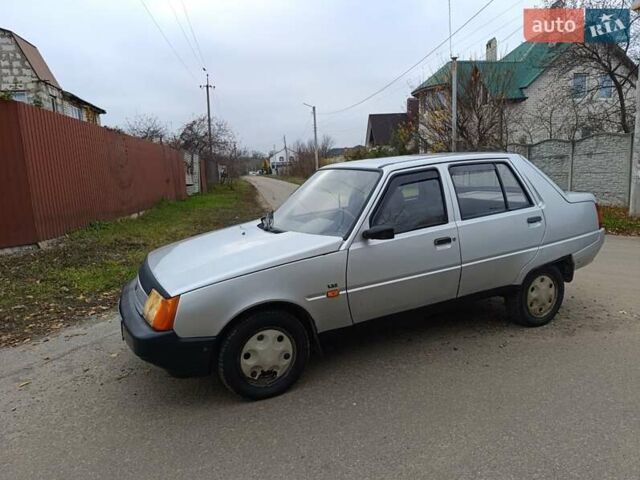 Серый ЗАЗ 1103 Славута, объемом двигателя 0 л и пробегом 165 тыс. км за 950 $, фото 2 на Automoto.ua