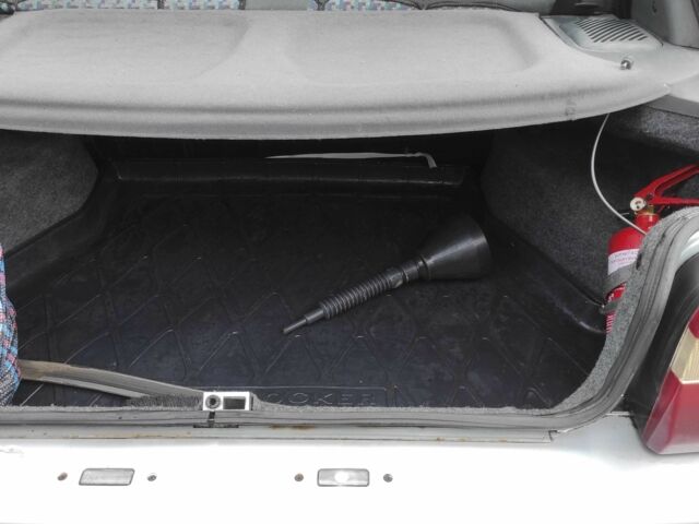 Серый ЗАЗ 1103 Славута, объемом двигателя 1.3 л и пробегом 112 тыс. км за 1187 $, фото 3 на Automoto.ua