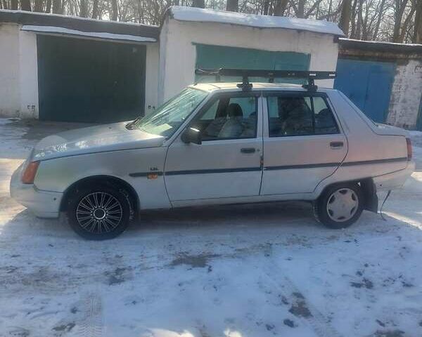 Серый ЗАЗ 1103 Славута, объемом двигателя 1.3 л и пробегом 172 тыс. км за 1150 $, фото 3 на Automoto.ua