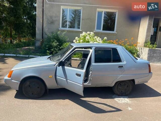 Серый ЗАЗ 1103 Славута, объемом двигателя 1.2 л и пробегом 179 тыс. км за 1100 $, фото 7 на Automoto.ua