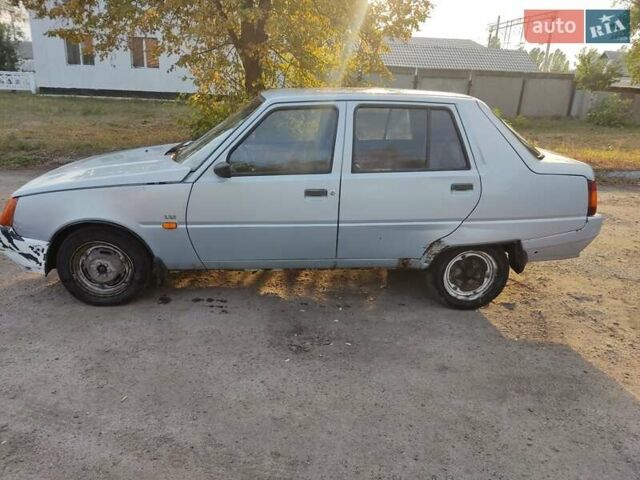 Серый ЗАЗ 1103 Славута, объемом двигателя 1.2 л и пробегом 100 тыс. км за 704 $, фото 2 на Automoto.ua