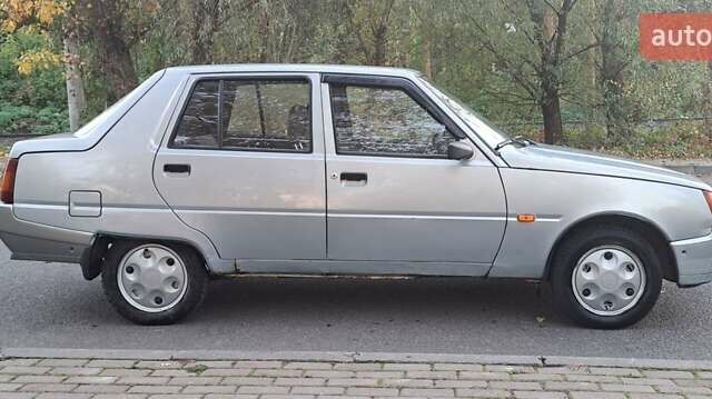 ЗАЗ 1103 Славута 2004 в Черновцах на Automoto.ua Серый ЗАЗ 1103 Славута, объемом двигателя 1.2 л и пробегом 87 тыс. км за 1500 $, фото 7 на Automoto.ua