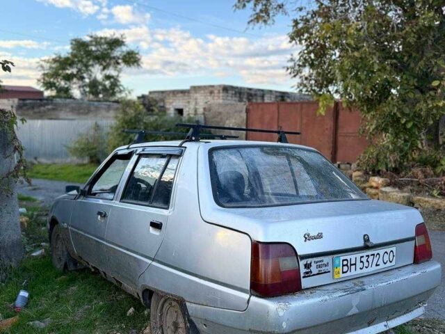 ЗАЗ 1103 Славута 2004 у Одесі на Automoto.ua Сірий ЗАЗ 1103 Славута, об'ємом двигуна 1.2 л та пробігом 200 тис. км за 350 $, фото 2 на Automoto.ua