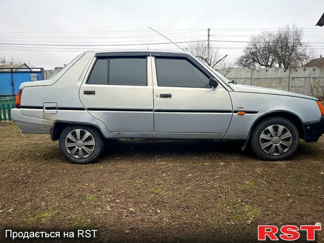 Сірий ЗАЗ 1103 Славута, об'ємом двигуна 1.2 л та пробігом 145 тис. км за 1200 $, фото 3 на Automoto.ua