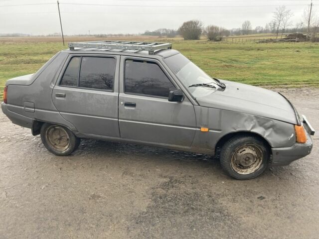 Серый ЗАЗ 1103 Славута, объемом двигателя 1.2 л и пробегом 240 тыс. км за 627 $, фото 21 на Automoto.ua