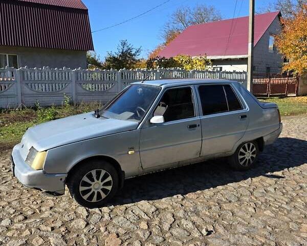 ЗАЗ 1103 Славута 2004 в Умани на Automoto.ua Серый ЗАЗ 1103 Славута, объемом двигателя 1.2 л и пробегом 307 тыс. км за 800 $, фото 3 на Automoto.ua