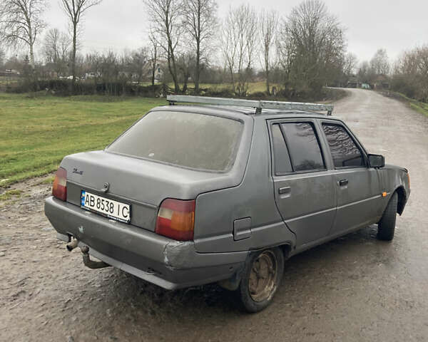 Серый ЗАЗ 1103 Славута, объемом двигателя 1.2 л и пробегом 240 тыс. км за 625 $, фото 19 на Automoto.ua