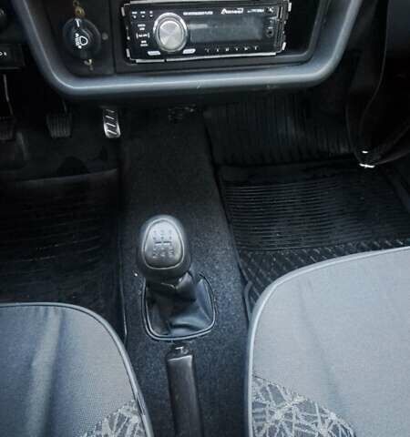 ЗАЗ 1103 Славута 2004 в Черновцах на Automoto.ua Серый ЗАЗ 1103 Славута, объемом двигателя 1.2 л и пробегом 87 тыс. км за 1500 $, фото 8 на Automoto.ua