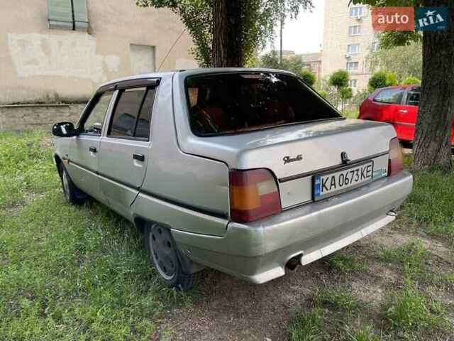 Серый ЗАЗ 1103 Славута, объемом двигателя 1.2 л и пробегом 197 тыс. км за 999 $, фото 2 на Automoto.ua