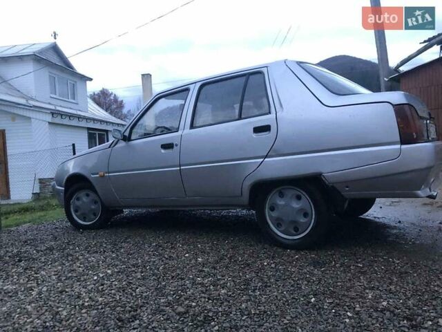 Сірий ЗАЗ 1103 Славута, об'ємом двигуна 1.2 л та пробігом 75 тис. км за 1050 $, фото 9 на Automoto.ua