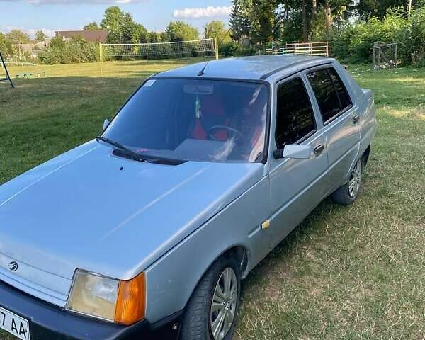 Сірий ЗАЗ 1103 Славута, об'ємом двигуна 1.2 л та пробігом 100 тис. км за 950 $, фото 3 на Automoto.ua