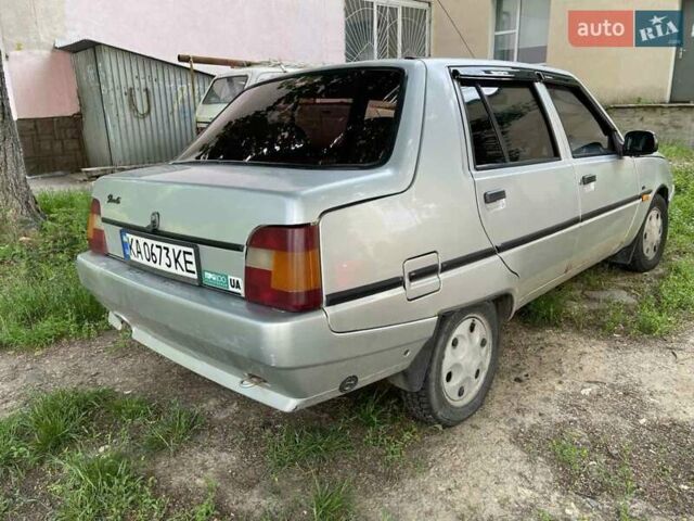 Серый ЗАЗ 1103 Славута, объемом двигателя 1.2 л и пробегом 197 тыс. км за 999 $, фото 3 на Automoto.ua