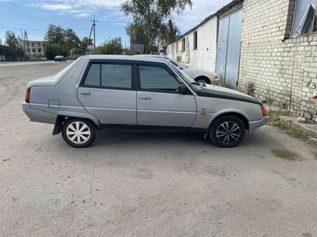Серый ЗАЗ 1103 Славута, объемом двигателя 1.2 л и пробегом 123 тыс. км за 650 $, фото 4 на Automoto.ua