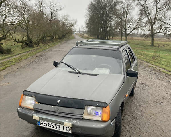 Серый ЗАЗ 1103 Славута, объемом двигателя 1.2 л и пробегом 240 тыс. км за 625 $, фото 1 на Automoto.ua